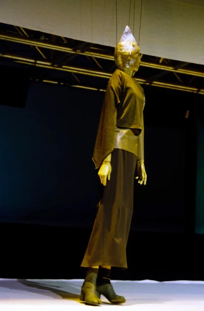 Look 16